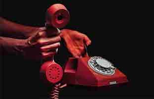 أنا غيورة وأشك في زوجي دائما فما الحل