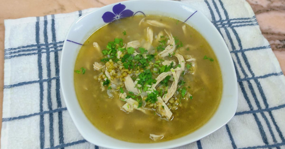 تقديم شوربة الفريكة