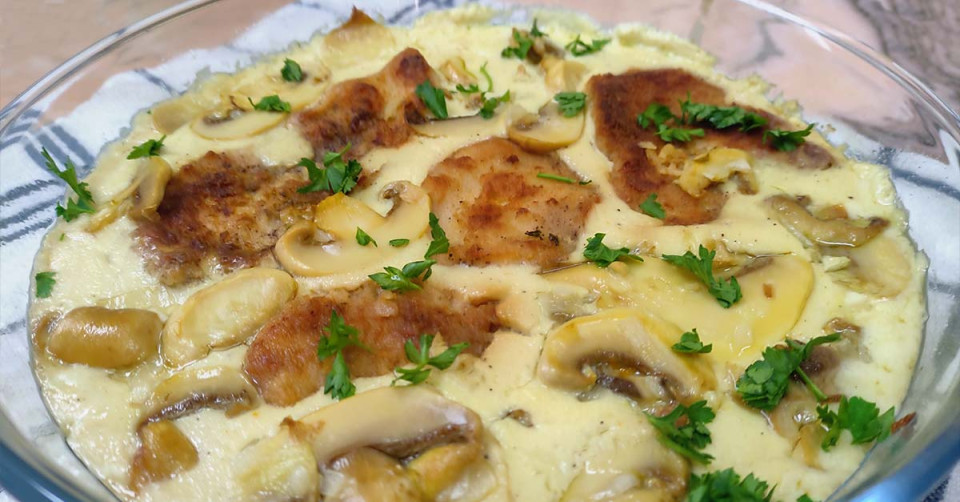 تقديم الدجاج بصوص الجريفي