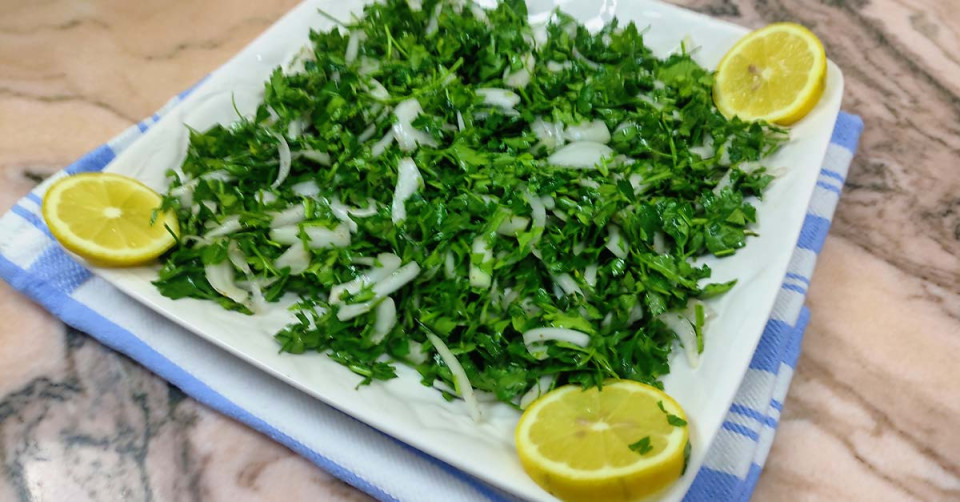 سلطة سهلة التحضير للمشاوي