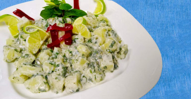 سلطة البطاطس بالمايونيز