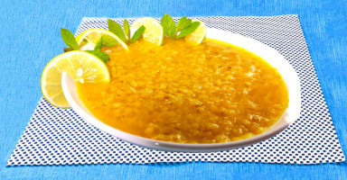 شوربة العدس الأصفر العادية