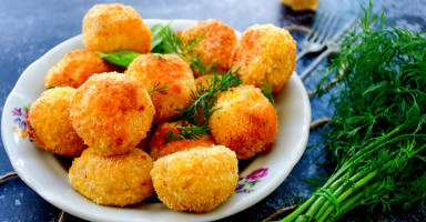 كرات التونة المقلية للأطفال