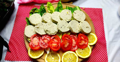 طريقة عمل لانشون الدجاج في البيت