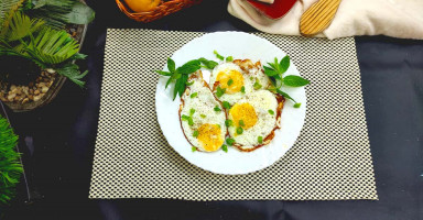 طريقة عمل البيض عيون المقلي