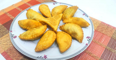 طريقة عمل السمبوسك المحشية باللحم مثل الجاهزة