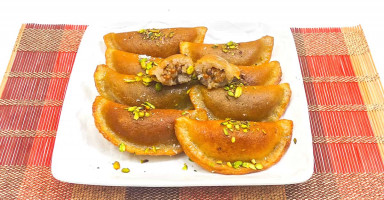 طريقة عمل القطايف المقلية بالجوز