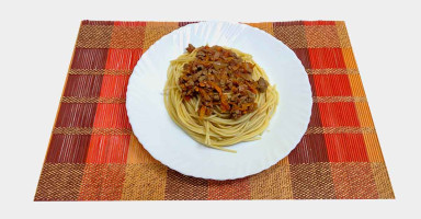 مكرونة بولونيز الإيطالية