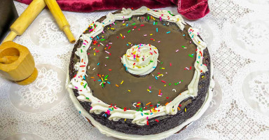 تقديم التورتة بالشوكولا