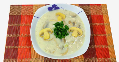 شوربة الفطر بالدجاج والشوفان